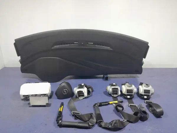 OEM Lochow-327727- Opel Astra V Dashboardconsole image 3