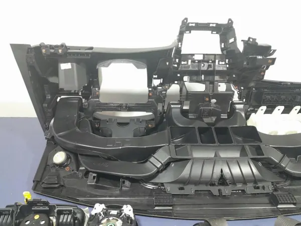 OEM Lochow-327727- Opel Astra V Dashboardconsole image 8
