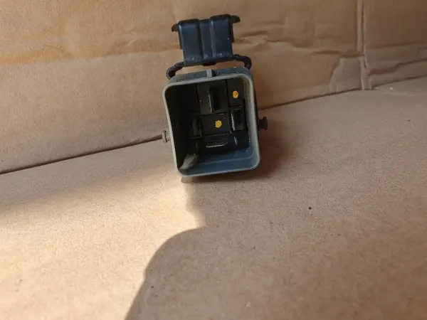 Hyundai gloeibougie relais OEM 36830-2F720 Gebruikt image 3