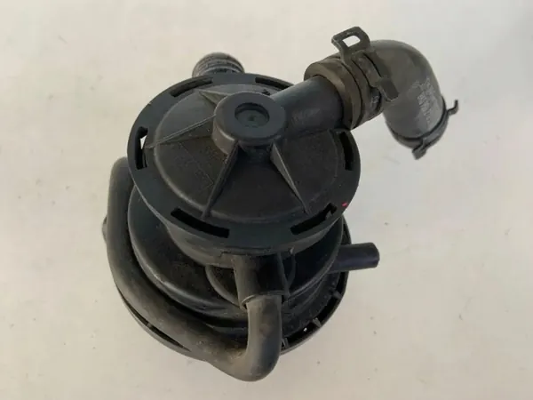 Pompe à vide OEM 8R0906271 pour Audi Q5 3.2L Essence image 3