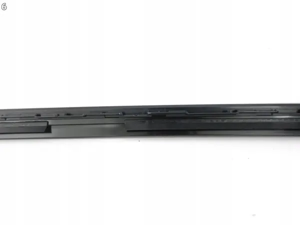 Framruta tätning höger OEM 75535-60040 image 7