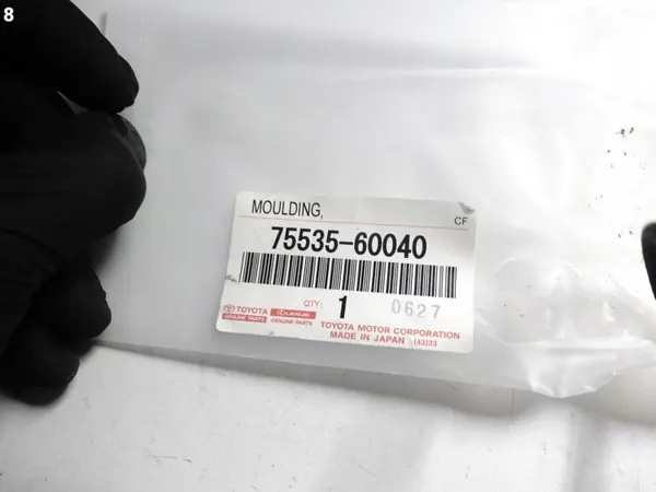 Framruta tätning höger OEM 75535-60040 image 9