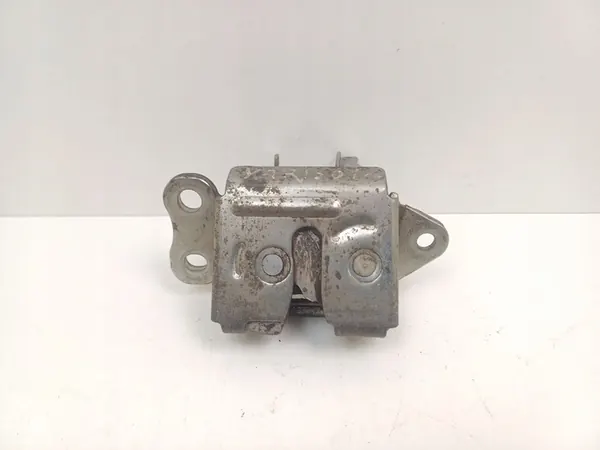 2001 Toyota Yaris Serrure de coffre image 1