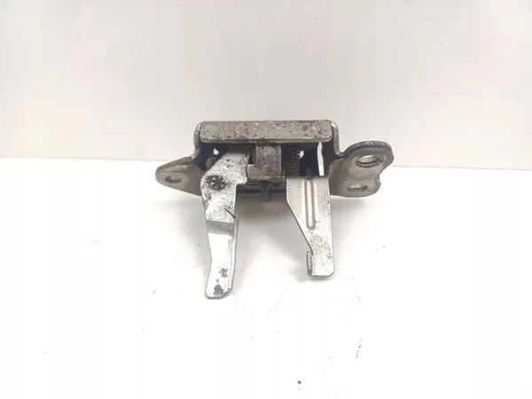 2001 Toyota Yaris Serrure de coffre image 2