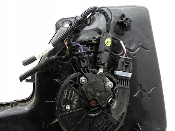 Tanque AdBlue Audi Q3 OEM 5QF131877L - Usado image 6