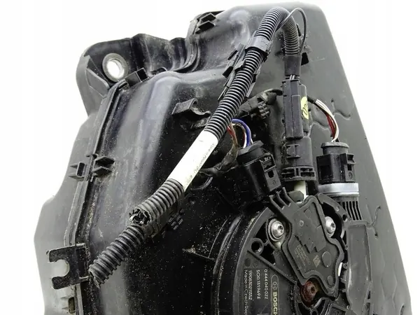 Tanque AdBlue Audi Q3 OEM 5QF131877L - Usado image 8