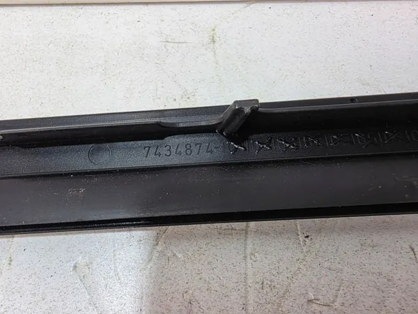 Junta do para-brisas direita OEM 7434874 para BMW X7 G07 LCI image 3