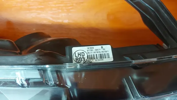 Faros Derecho Toyota Corolla E16 E18 13-16 image 3