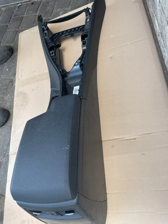 Accoudoir OEM 7075357 pour BMW E90 E91 Berline Break image 4