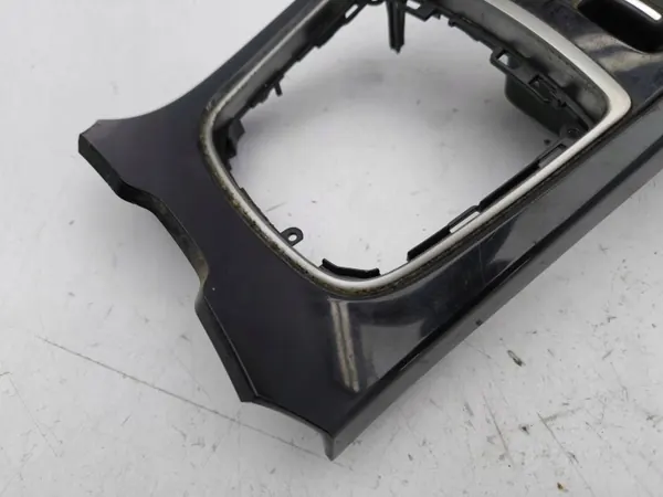Middentunnel versiering Hyundai i40 2012 OEM 846513Z000 image 8