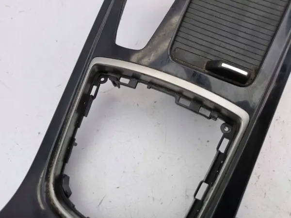 Middentunnel versiering Hyundai i40 2012 OEM 846513Z000 image 9