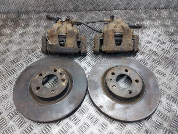 Jarrulevyt & Palat Etu OEM Alfa Romeo 147 image 2