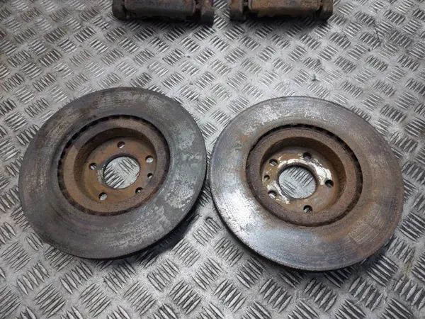 Jarrulevyt & Palat Etu OEM Alfa Romeo 147 image 3