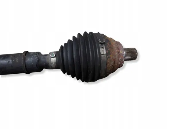 VW Passat B8 TDI Vetoakseli OEM 3Q0407272BP image 3