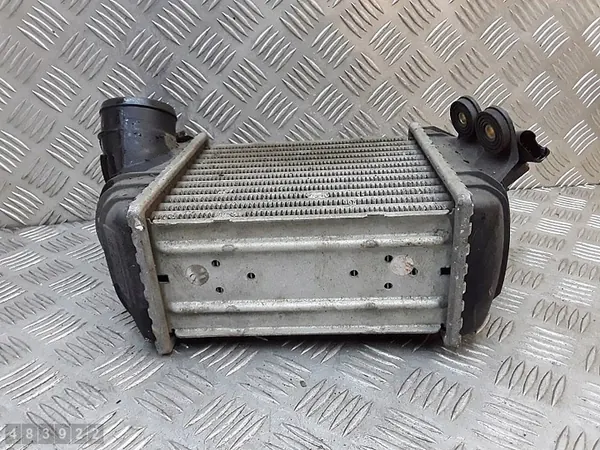 Radiador Audi TT 2004 1800 8N0145803C image 6