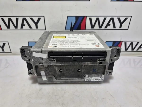 OEM 9318747 BMW F30 F31 Navigatielezer image 2