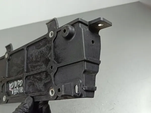Soporte Computadora Motor MG ZS OEM 10477634 - Usado image 4