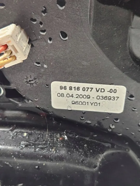 Levier de vitesse Citroen C4 I 2005 OEM 96816077VD image 7
