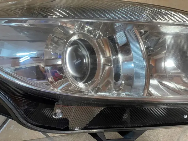 Farol Direito - HELLA 1EL 010 417-381 image 3