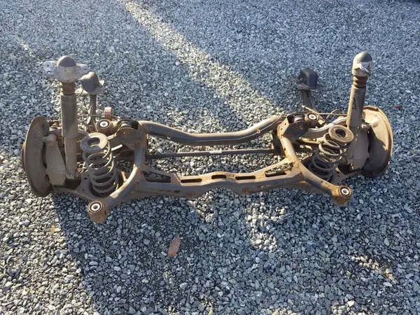 OEM Passat B6 B7 Balk och dämpare - Komplett set image 4