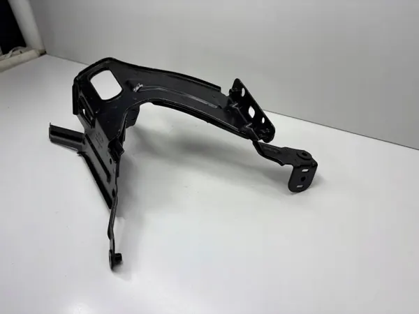 Suporte para para-lamas Audi A6 C8 OEM 4K0821131 esquerdo dianteiro image 3
