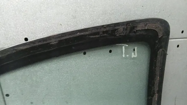 Vidro lateral esquerdo OEM VOLVOMAR-140630 Opel Corsa C image 3
