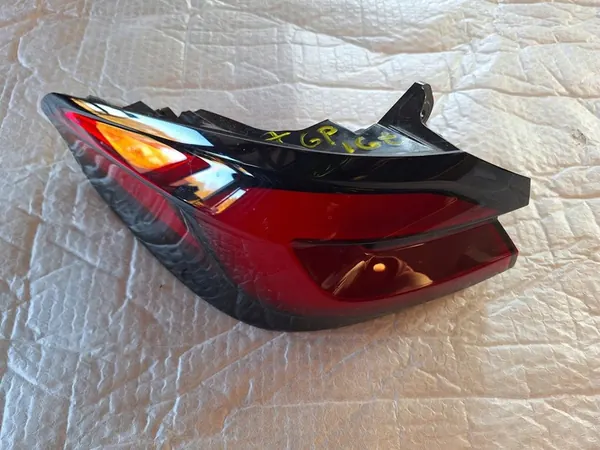 Luz trasera LED izquierda BMW G30 F90 LCI image 2