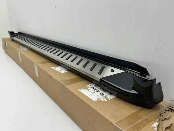 Renault Rafale Marchepied Latéral Gauche Avant OEM N 24- image 3