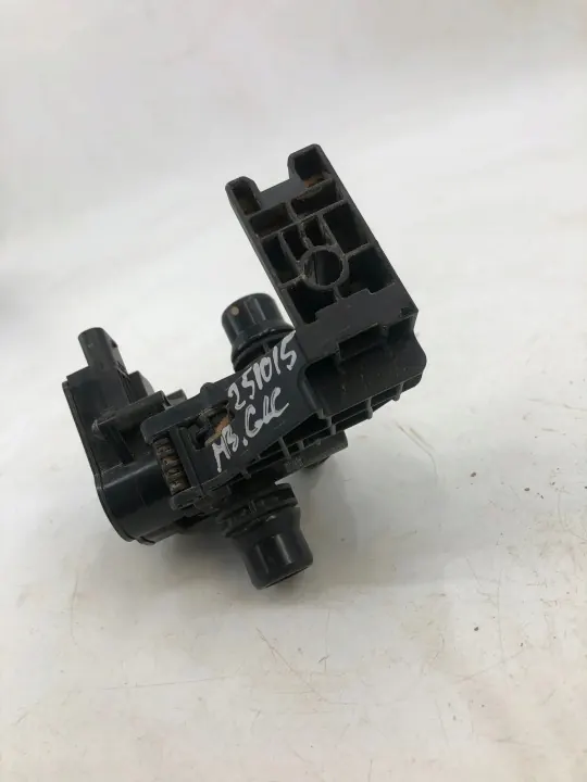 Soupape de chauffage VW OEM A0005061500 Polo Classic image 3