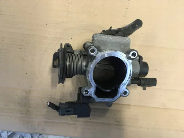 HYUNDAI KIA 1.4 1.6 DROSSSELKLAPPE 35100-2B060 image 3