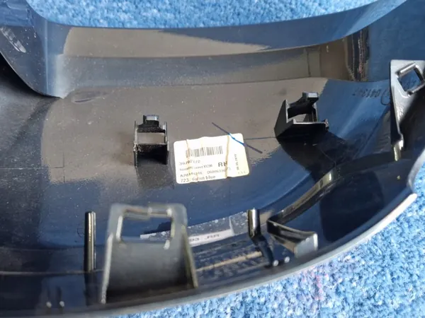Volvo XC90 II Oikea peilin kansi OEM 31688505 image 10