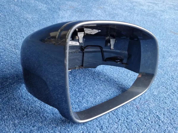 Volvo XC90 II Oikea peilin kansi OEM 31688505 image 4