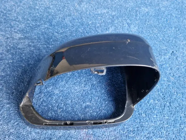 Volvo XC90 II Oikea peilin kansi OEM 31688505 image 6