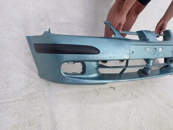 Paraurti anteriore Nissan Almera N16 00-03 image 4