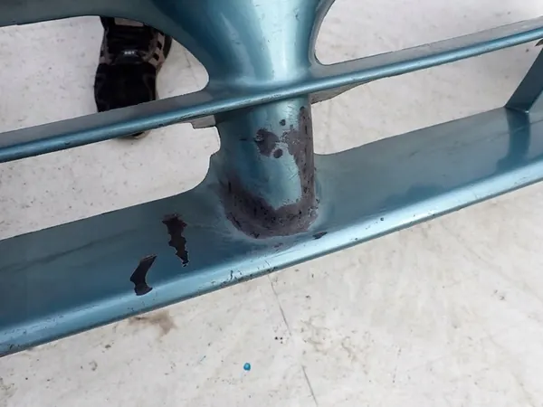 Paraurti anteriore Nissan Almera N16 00-03 image 7