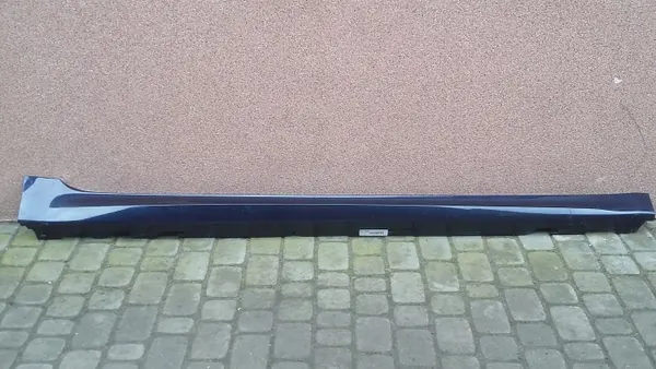 BMW M5 G30 F90 Rechte Schwellerverkleidung OEM 8064744 image 2