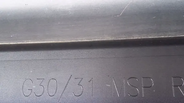 BMW M5 G30 F90 Rechte Schwellerverkleidung OEM 8064744 image 3