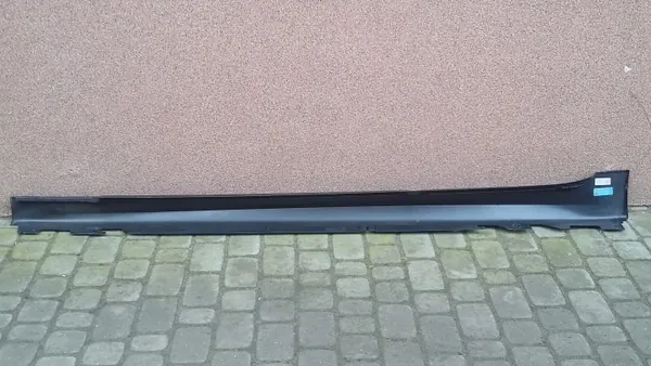 BMW M5 G30 F90 Rechte Schwellerverkleidung OEM 8064744 image 4