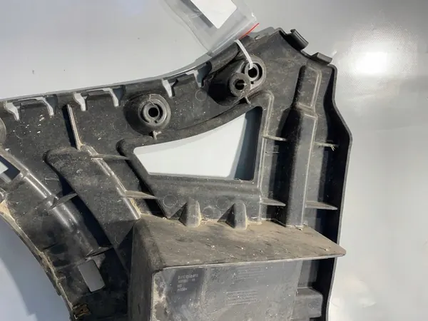 BMW X3 F25 Takaoikea Puskimen Kiinnike 51127210078 image 6