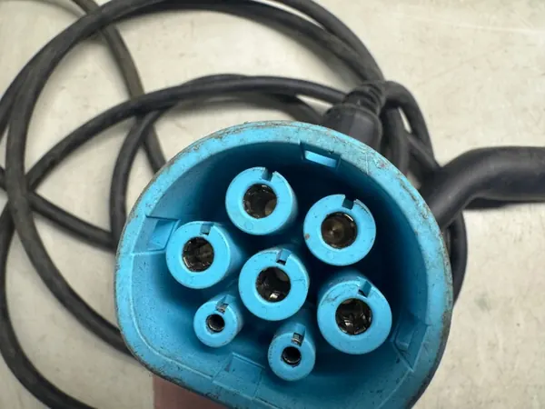 Renault Ladekabel OEM 296957361R - Gebraucht image 3