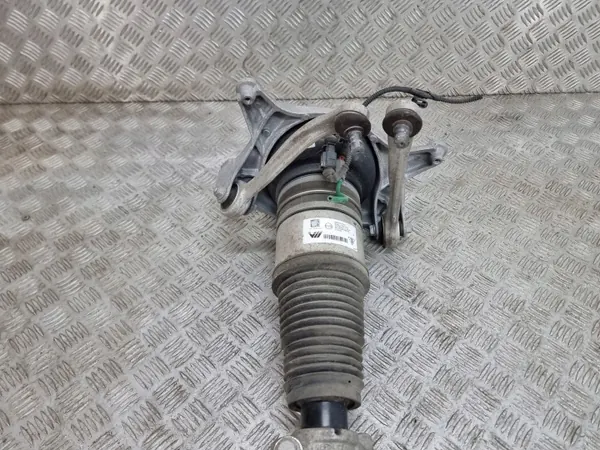 Amortecedor dianteiro direito Porsche Macan 95B OEM 95b616039s image 4