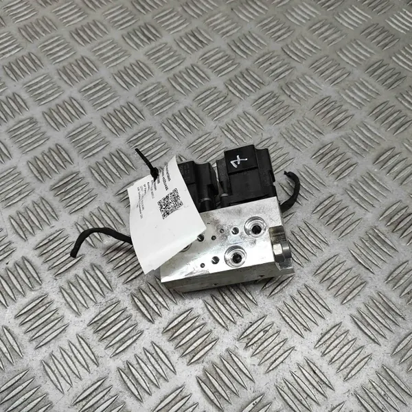 VW ID.5 ilmastointi jäähdytinventtiili OEM 1EA816702D image 2