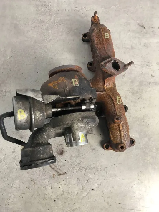 Turbo Volkswagen Transporter - Caravelle T5 image 2