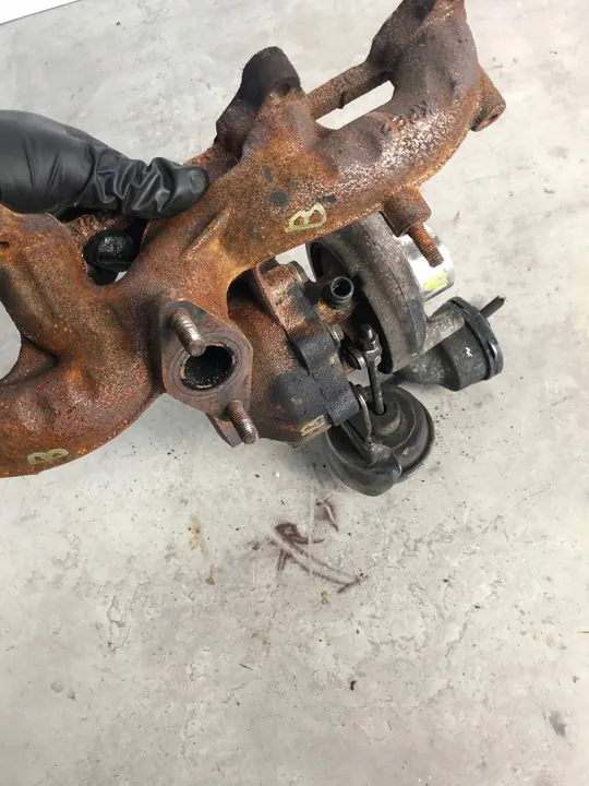 Turbo Volkswagen Transporter - Caravelle T5 image 3