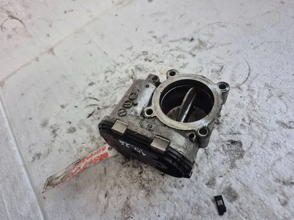 Mercedes-Benz Drosselklappe A1110980109 image 3