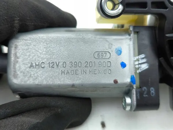 Sitzmotor Ford Mustang Mach-E OEM 0390201900 image 9