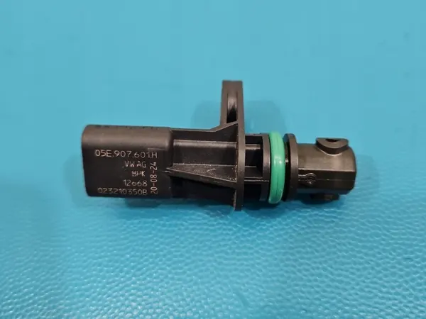 Nokka-akselin asentoanturi OEM 05E907601H Skoda Octavia image 4