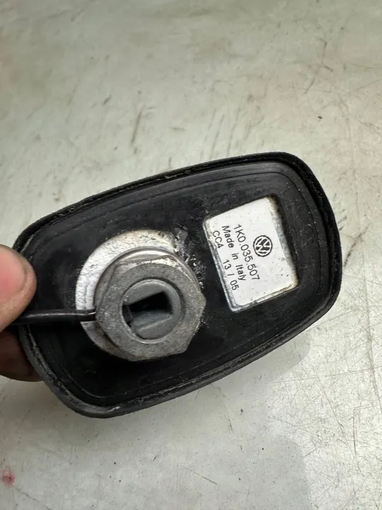OEM 1K0035507 GPS-antenni Volkswagen Golf VI:lle image 4