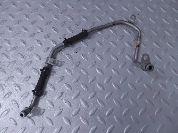 Flexible de refroidisseur d'huile Audi Q7 OEM 057145825E image 3