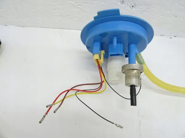 Brandstofpomp Touareg 7P 3.6 TSI 7P0919679C image 2